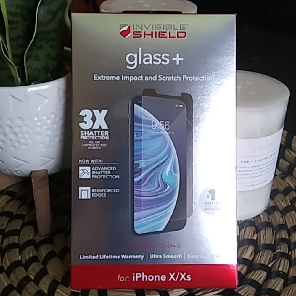 Invisible shield glass protection / i phone.
